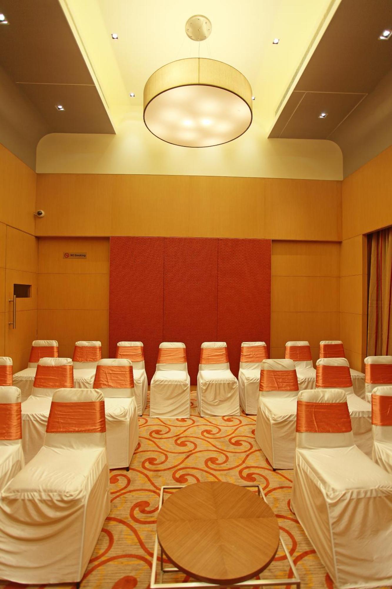 Comfort Inn Legacy Rajkot Business photo