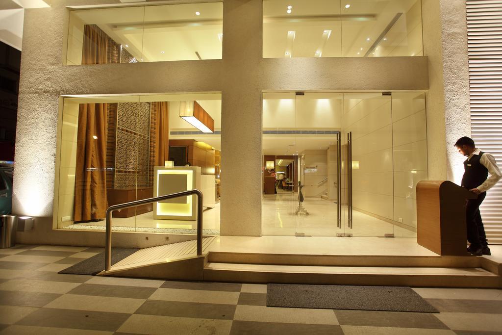 Comfort Inn Legacy Rajkot Exterior photo