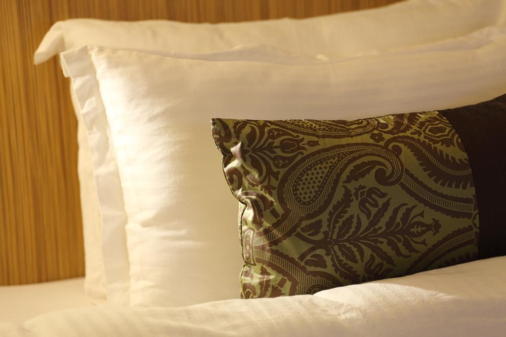 Comfort Inn Legacy Rajkot Exterior photo