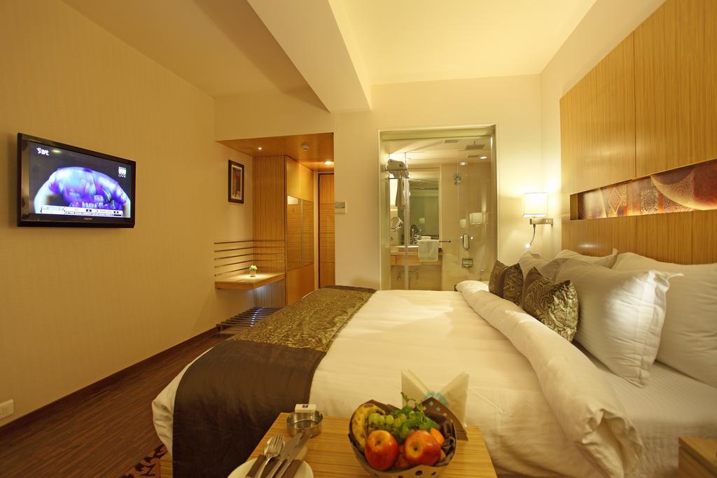 Comfort Inn Legacy Rajkot Exterior photo