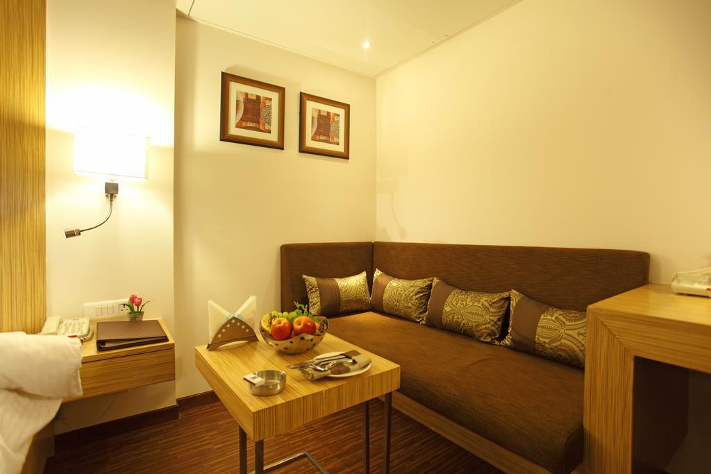 Comfort Inn Legacy Rajkot Exterior photo