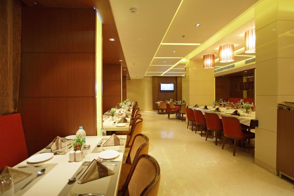 Comfort Inn Legacy Rajkot Exterior photo